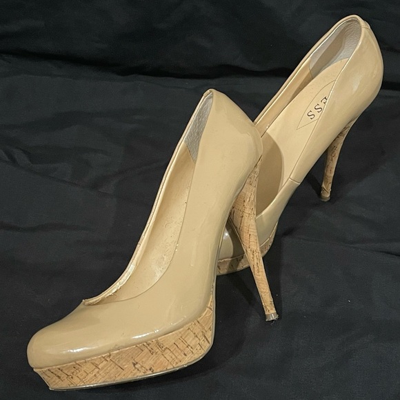 Guess Pumps nude with cork sole - Picture 1 of 6